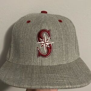 WSU SnapBack mariners hat